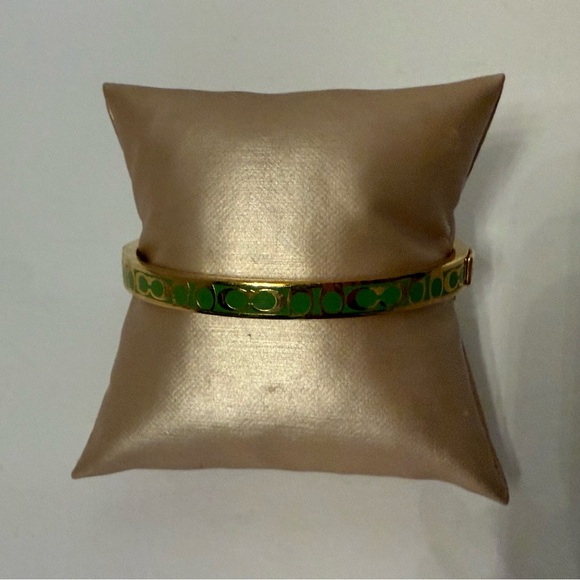 COACH BRACELET BANGLE SKINNY C GREEN ENAMEL GOLD TONE SIGNED ONE SIZE OS - Picture 4 of 7